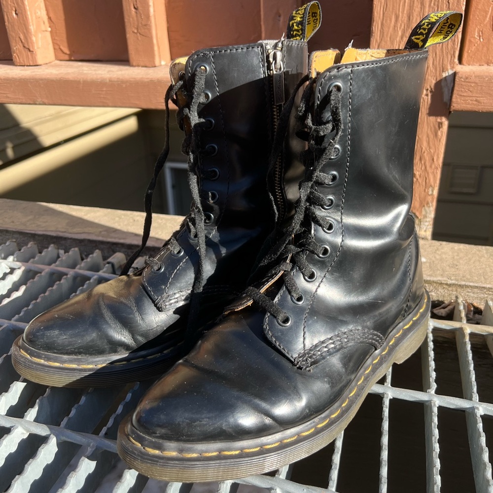 Dr martens pointy toe boots